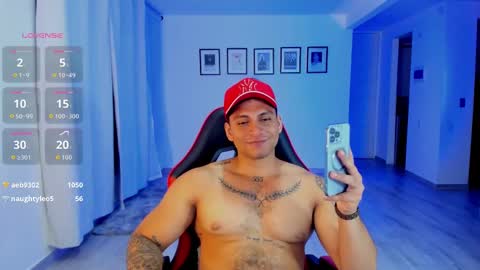 Snapshot of nicolas_montoya chatting on 5, 11, 2025 nicolas_montoya online show from 5, 11, 2025