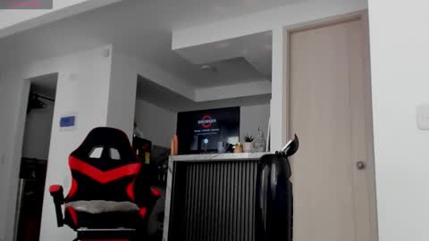 Snapshot of nicolas_montoya chatting on 11, 11, 2025 nicolas_montoya online show from 11, 11, 2025