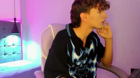 Snapshot of nicolasferrer18 chatting on 14, 12, 2025 nicolasferrer18 online show from 14, 12, 2025