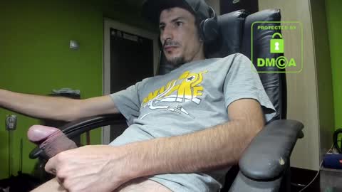 Snapshot of nicolasguy chatting on 26, 1, 2025 L. Nicolas online show from 26, 1, 2025