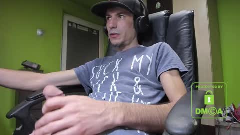 Snapshot of nicolasguy chatting on 25, 2, 2025 L. Nicolas online show from 25, 2, 2025