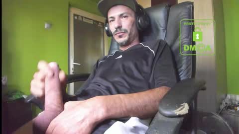 Snapshot of nicolasguy chatting on 20, 9, 2025 L. Nicolas online show from 20, 9, 2025