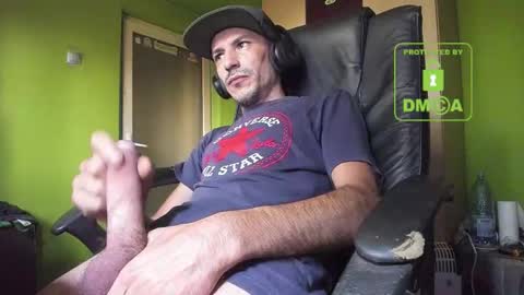 Snapshot of nicolasguy chatting on 1, 10, 2025 L. Nicolas online show from 1, 10, 2025