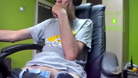 Snapshot of nicolasguy chatting on 20, 11, 2025 L. Nicolas online show from 20, 11, 2025