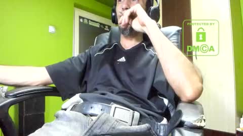 Snapshot of nicolasguy chatting on 16, 12, 2025 L. Nicolas online show from 16, 12, 2025