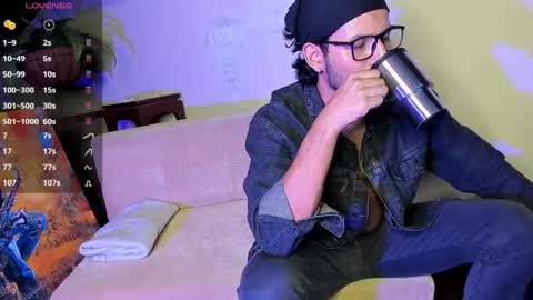 nicolasrodrii online show from 16, 12, 2024