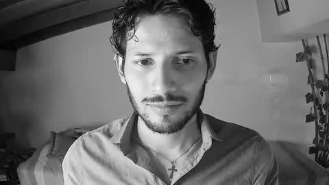 nicolasrodrii online show from 15, 6, 2026