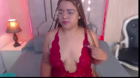 Nicolle online show from 17, 10, 2025