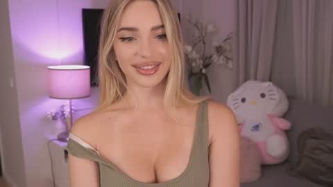 Nicole online show from 4, 7, 2026