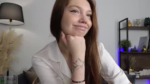 Snapshot of nicole_broown chatting on 18, 9, 2025 Nicole online show from 18, 9, 2025