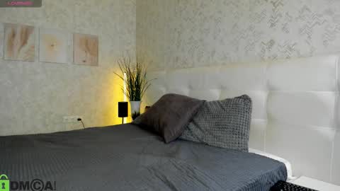 Snapshot of nicole_charm chatting on 7, 10, 2025 GMT7TueWedThSu 0300am-0900am. Sa 1000am-0400pm online show from 7, 10, 2025