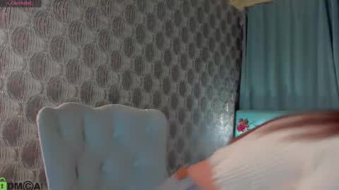 Snapshot of nicole_charm chatting on 10, 10, 2025 GMT7TueWedThSu 0300am-0900am. Sa 1000am-0400pm online show from 10, 10, 2025