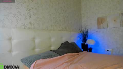 Snapshot of nicole_charm chatting on 4, 11, 2025 GMT7TueWedThSu 0300am-0900am. Sa 1000am-0400pm online show from 4, 11, 2025