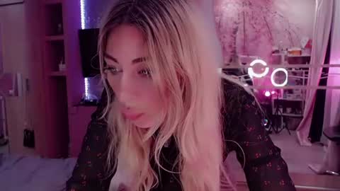Snapshot of nicole_g0ld_ chatting on 20, 6, 2026 Nicole online show from 20, 6, 2026