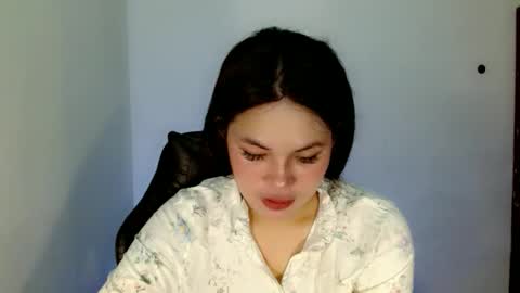 Snapshot of nicole_kiss01 chatting on 17, 10, 2025 nicole_kiss01 online show from 17, 10, 2025