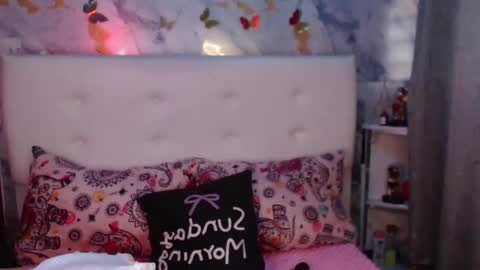 Nicole online show from 16, 2, 2026