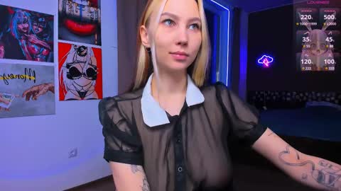 Nicole online show from 19, 2, 2025