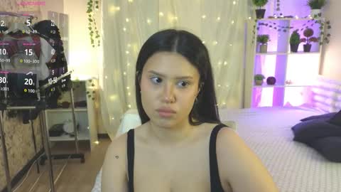 Snapshot of nicole_parshikova chatting on 1, 12, 2025 My name is Nicole. I m completely new here online show from 1, 12, 2025
