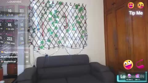 Nicole Santana online show from 12, 2, 2025