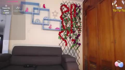 Nicole Santana online show from 11, 3, 2025