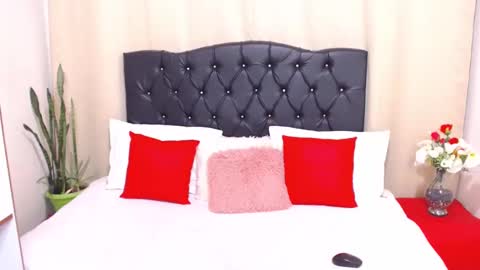 Snapshot of nicolechanell271 chatting on 8, 3, 2025 Nicole Chanel online show from 8, 3, 2025