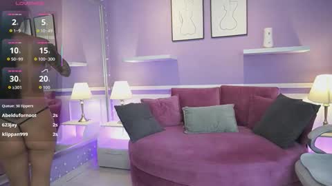 Nicole Crawft online show from 27, 9, 2025