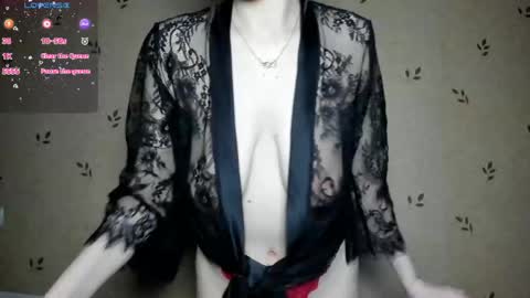 Snapshot of nicoledaviss_ chatting on 6, 6, 2026 NicoleDavis online show from 6, 6, 2026
