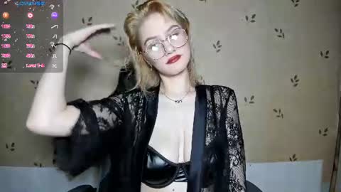 Snapshot of nicoledaviss_ chatting on 20, 6, 2026 NicoleDavis online show from 20, 6, 2026