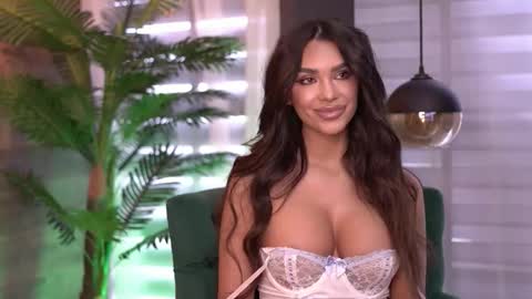 Snapshot of nicoledevin chatting on 26, 9, 2025 Nicole online show from 26, 9, 2025