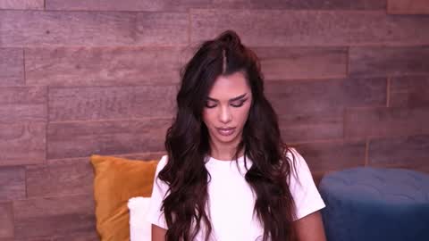 Snapshot of nicoledevin chatting on 10, 10, 2025 Nicole online show from 10, 10, 2025