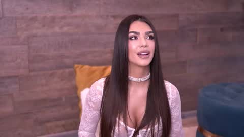 Snapshot of nicoledevin chatting on 18, 10, 2025 Nicole online show from 18, 10, 2025