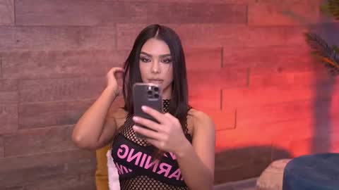 Snapshot of nicoledevin chatting on 31, 10, 2025 Nicole online show from 31, 10, 2025