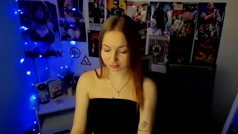 Snapshot of nicoledior_ chatting on 26, 10, 2025 Nicole online show from 26, 10, 2025