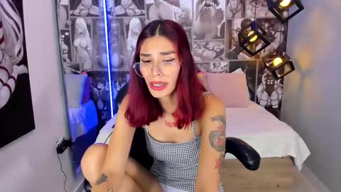 N i c o l e  online show from 11, 1, 2025