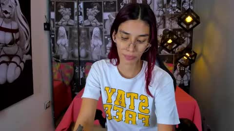 N i c o l e  online show from 25, 1, 2025