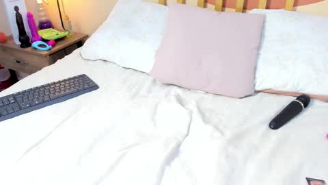 N i c o l e  online show from 16, 1, 2026