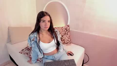 Nicole online show from 6, 7, 2026