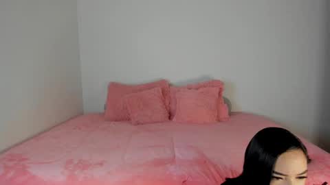 Snapshot of nicolefluffypussy chatting on 5, 10, 2025 Nicole jaymes online show from 5, 10, 2025