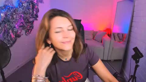 Snapshot of nicolehits chatting on 30, 9, 2025 nicolehits online show from 30, 9, 2025