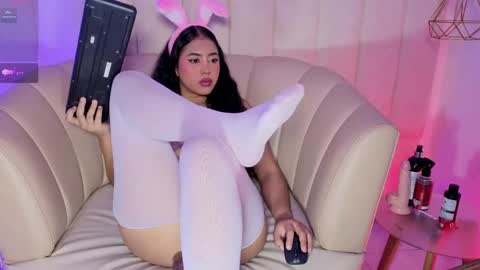 Nicole  online show from 4, 6, 2026