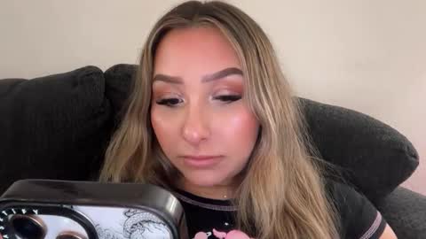 Snapshot of nicolelovesyou444 chatting on 28, 10, 2025 nicolelovesyou444 online show from 28, 10, 2025