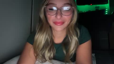 nicolelovesyou444 online show from 7, 8, 2026