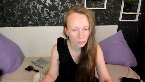 Nicole online show from 26, 3, 2026