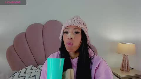 NICOLE online show from 9, 10, 2025