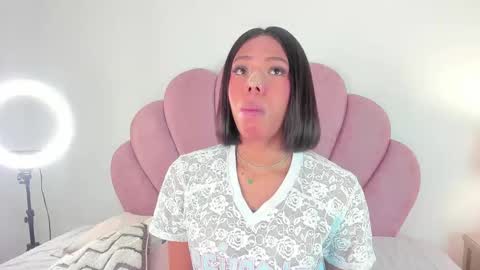 NICOLE online show from 5, 11, 2025