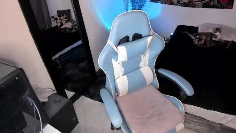 Snapshot of nicolepeachx chatting on 1, 2, 2025 Nicol independent model online show from 1, 2, 2025