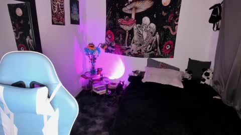 Snapshot of nicolepeachx chatting on 5, 2, 2025 Nicol independent model online show from 5, 2, 2025