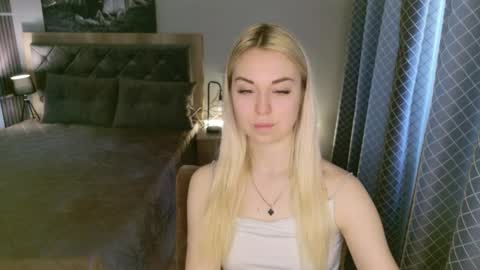 NicoleStunning online show from 16, 5, 2026
