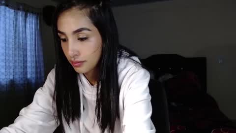 Snapshot of nicoletta_c66 chatting on 26, 11, 2025 Nicole online show from 26, 11, 2025