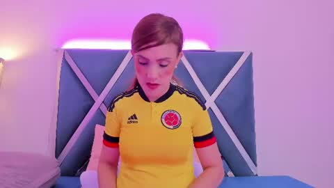 nicoll_89 online show from 17, 6, 2026